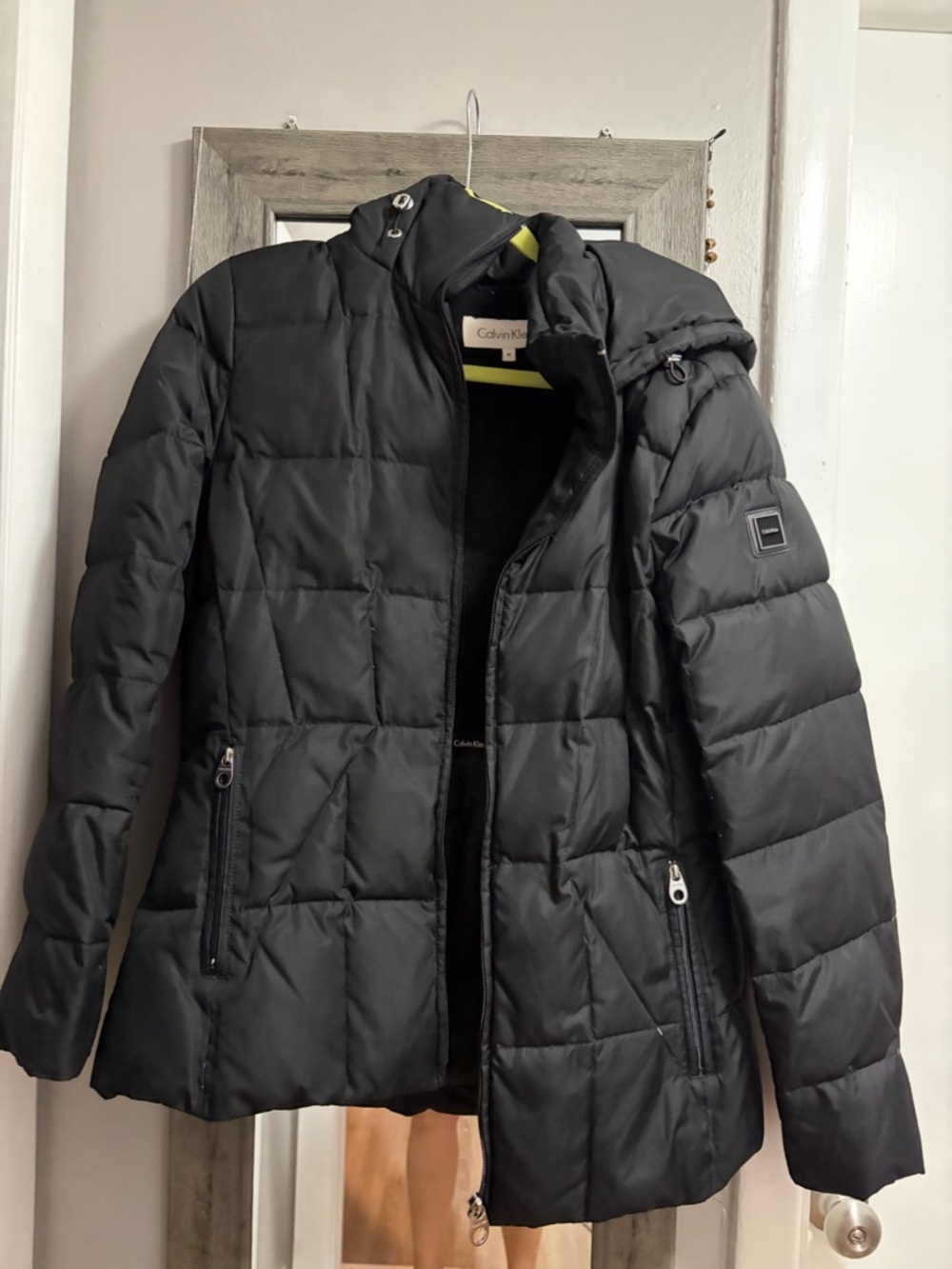 Calvin Klein Black Quilted Hooded Puffer Coat DUCK DOWN WATERFOWL FEATHERS M